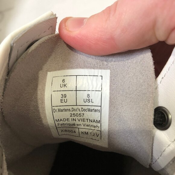 Dr. Martens 1460 25057 Smooth Leather Boots Taupe White Women's Size 8 - Picture 6 of 7